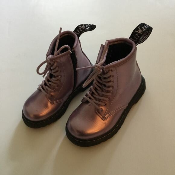 Dr. Martens metallic pink lace up boots with zipper - Picture 4 of 8